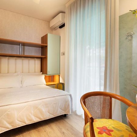 Hotel Castellucci Bellaria-Igea Marina Exterior foto